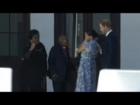 Video: The Dukes Of Sussex Menyoroti Akun Seorang Latina Di Instagram