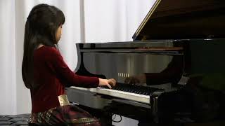 Bach. Minuet in g minor. Catherine (7) Irina Gorin Resimi