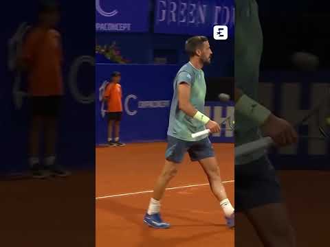 🎾 Une balle de match... atypique offerte par Titouan Droguet à Umag #shorts #tennis