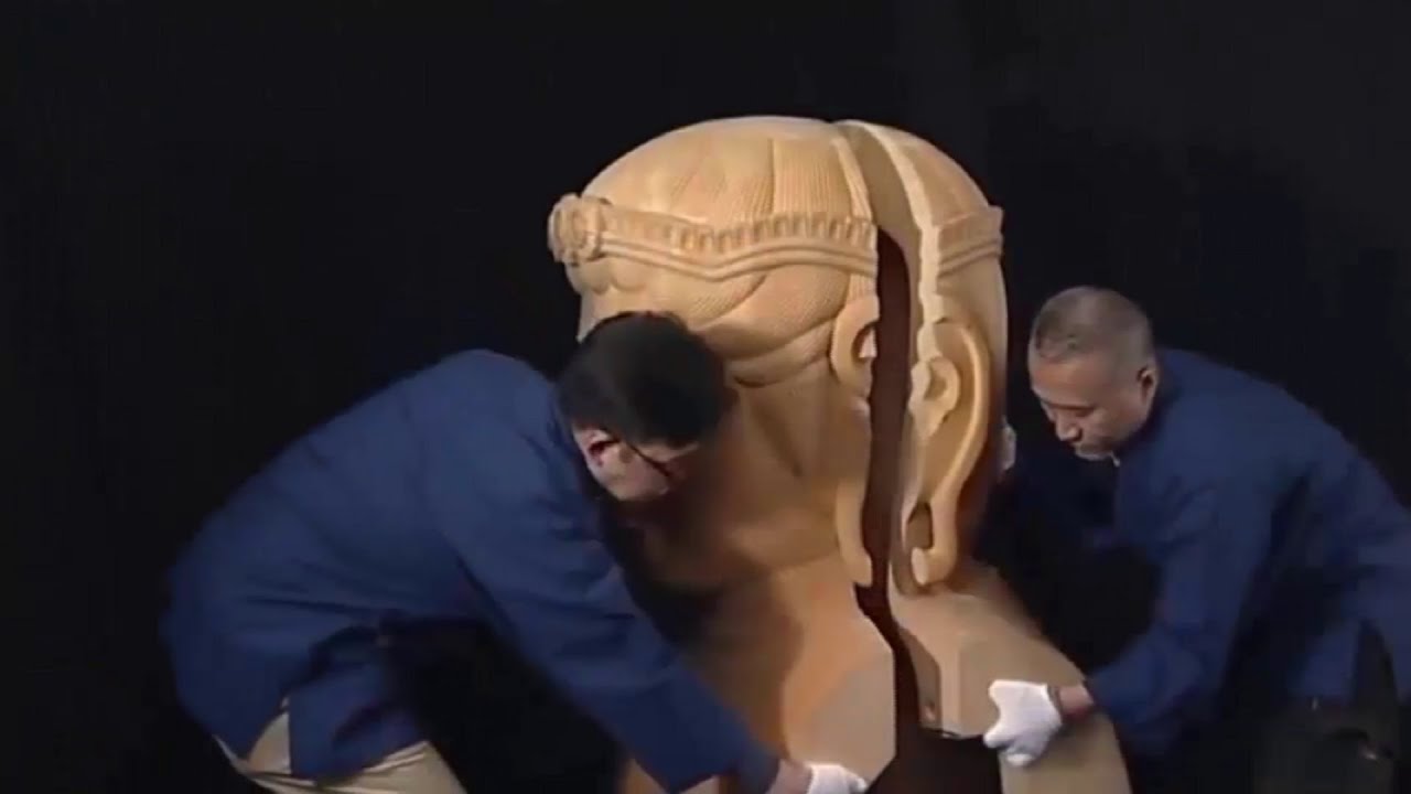 A Master Sculptor Has Been Devoting His Life to Maintain the Wood Sculpting Buddha-Making Tradition