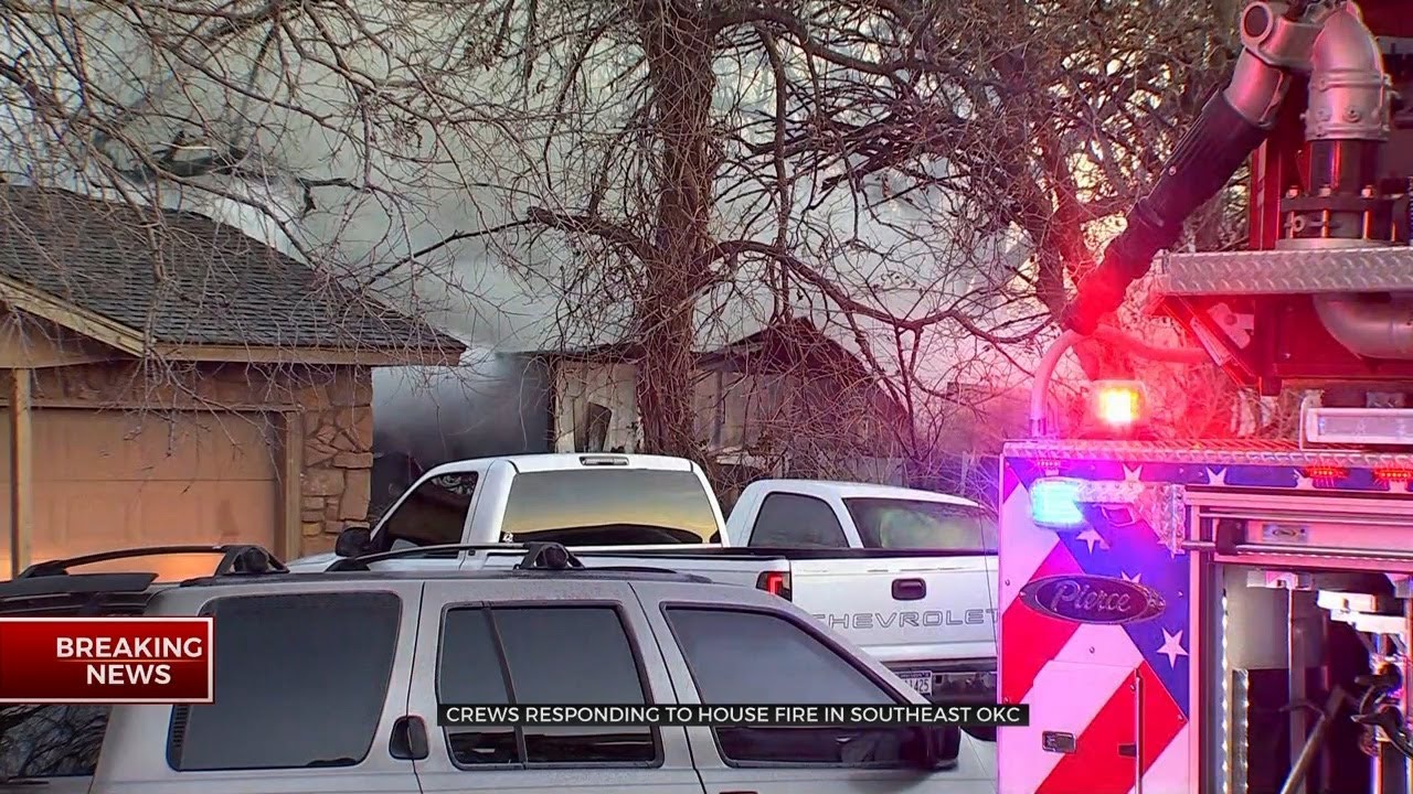 Fire Crews Battle SE OKC House Fire - YouTube
