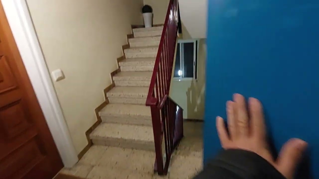 Eninter lift in a 6 story building in Cambrils