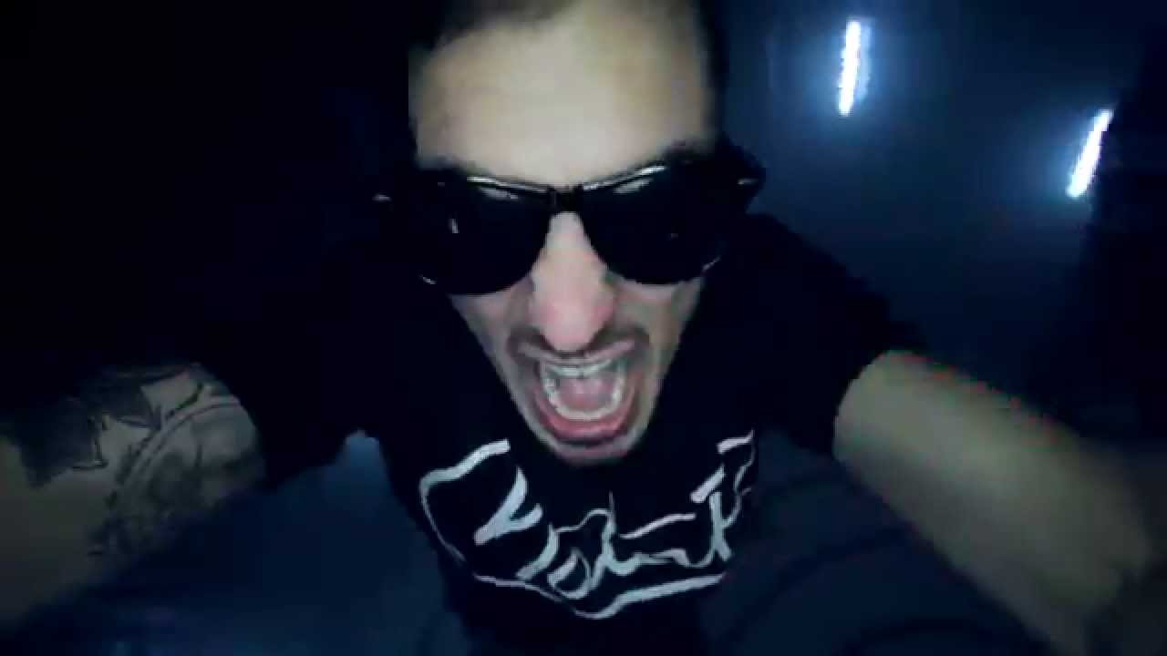 在 YouTube 上观看 DCA - POISON MY NAME ( OFFICIAL MUSIC VIDEO )