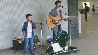 静岡の街角で兄弟ライブ プロ目指す高1、小3