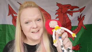 Dsgyu Cymraeg gyda Teulu 'Pwy wyt ti'