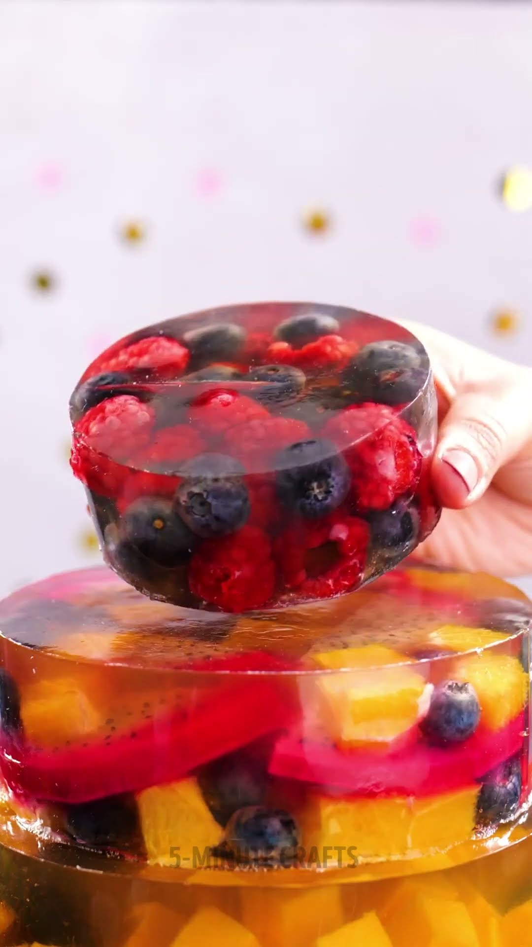 Simple Tropical Jelly Fruit Cake You Can Make in 10 Minutes