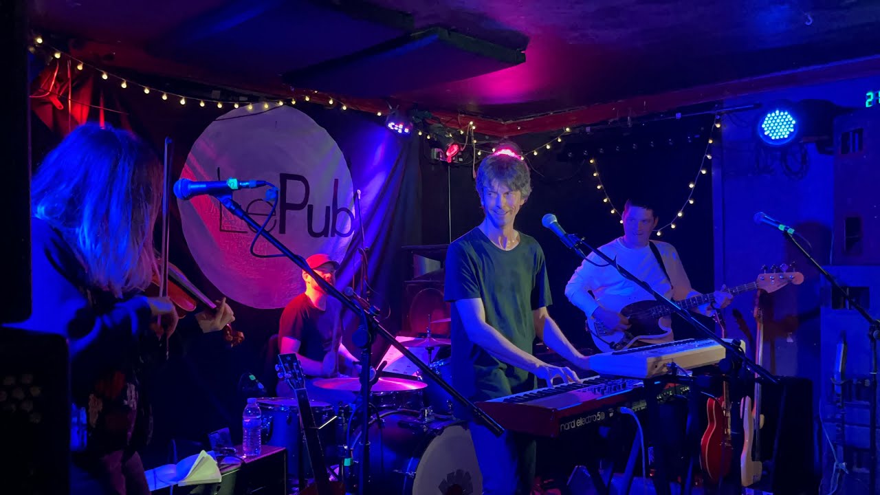 Euros Childs - That's Better (live Newport Le Pub 5th Oct 2024)