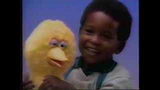 Big Bird StoryMagic from Ideal Toy Company (1986)