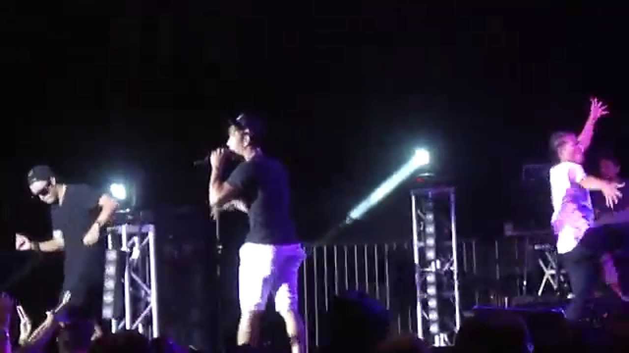 Kim Jong Kook w/ HaHa & Mikey - Lovable (Live - 07/12/14)