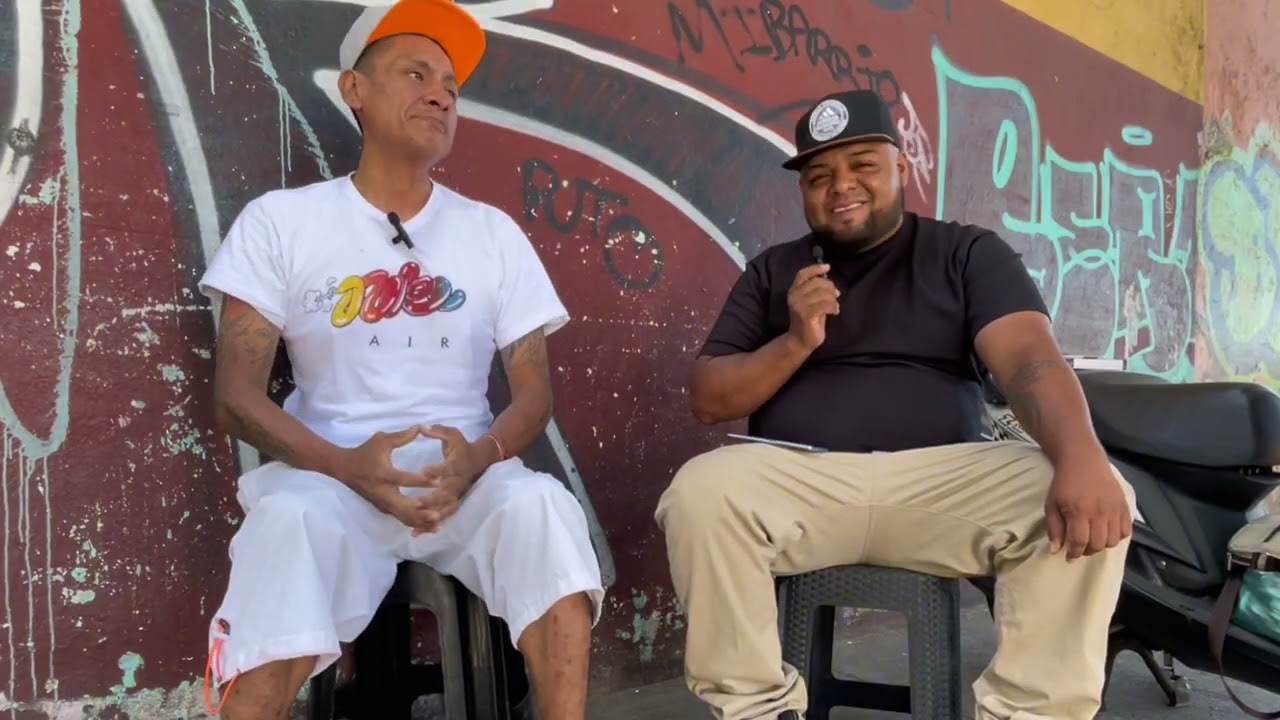 ￼ Entre mentes y dementes, capítulo 13, el Muppet del centro ￼