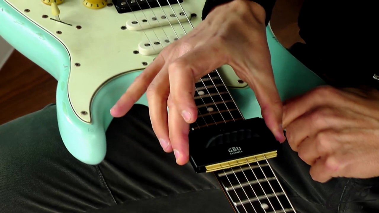 Eko Guitars GBU Cleaner Guitar Bass Ukulele strings and body cleaner