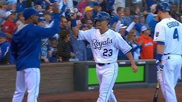 ALCS Gm4: Royals take an early lead in the 1st inning