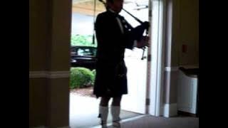 MOM'S FUNERAL AMAZING GRACE N GOING HOME PLAYED BY STEVE THRASHER ON BAGPIPES APRIL 20, 2011