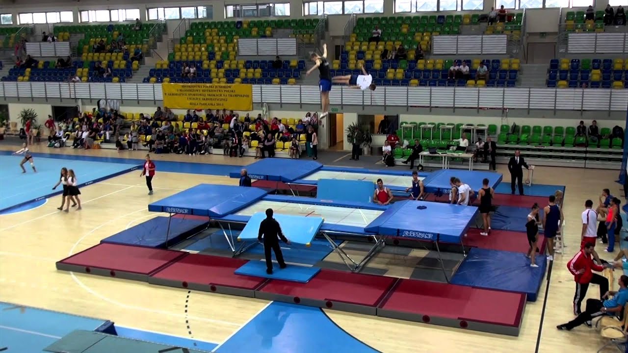 Mistrzostwa akrobatyczne w hali sportowej AWF - www.pulsmiasta.tv