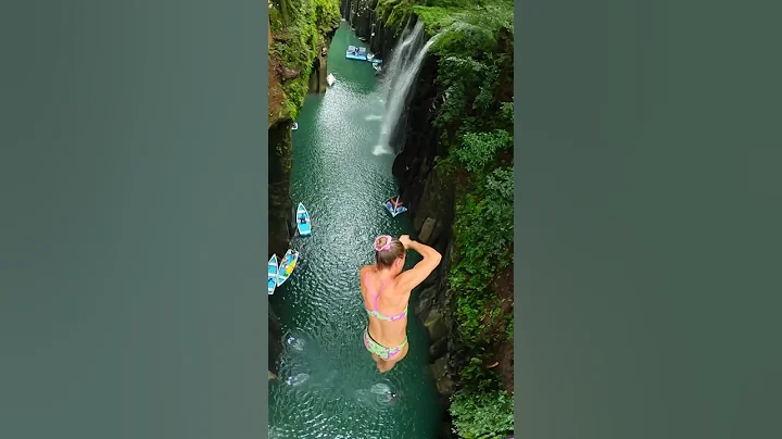 the precision of this cliff diving rocket throw will blow your mind 🤯 #shorts