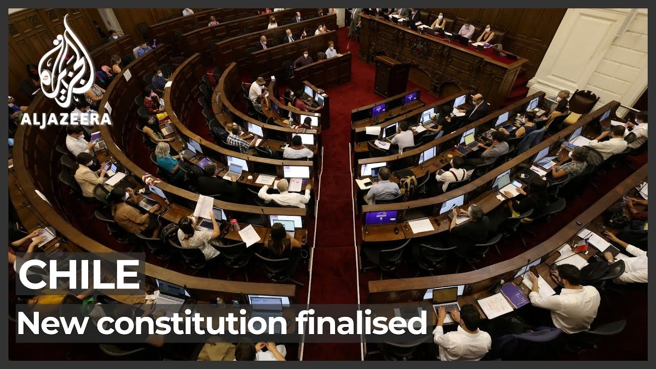 تم الانتهاء من وضع الدستور الجديد لتشيلي بعد عملية مضطربة