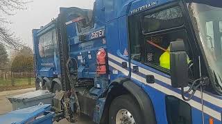 Republic Services 2567 Oshkosh quiet electric McNeilus ZR/ZSL on trash 