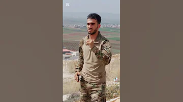 قادة وجنود 