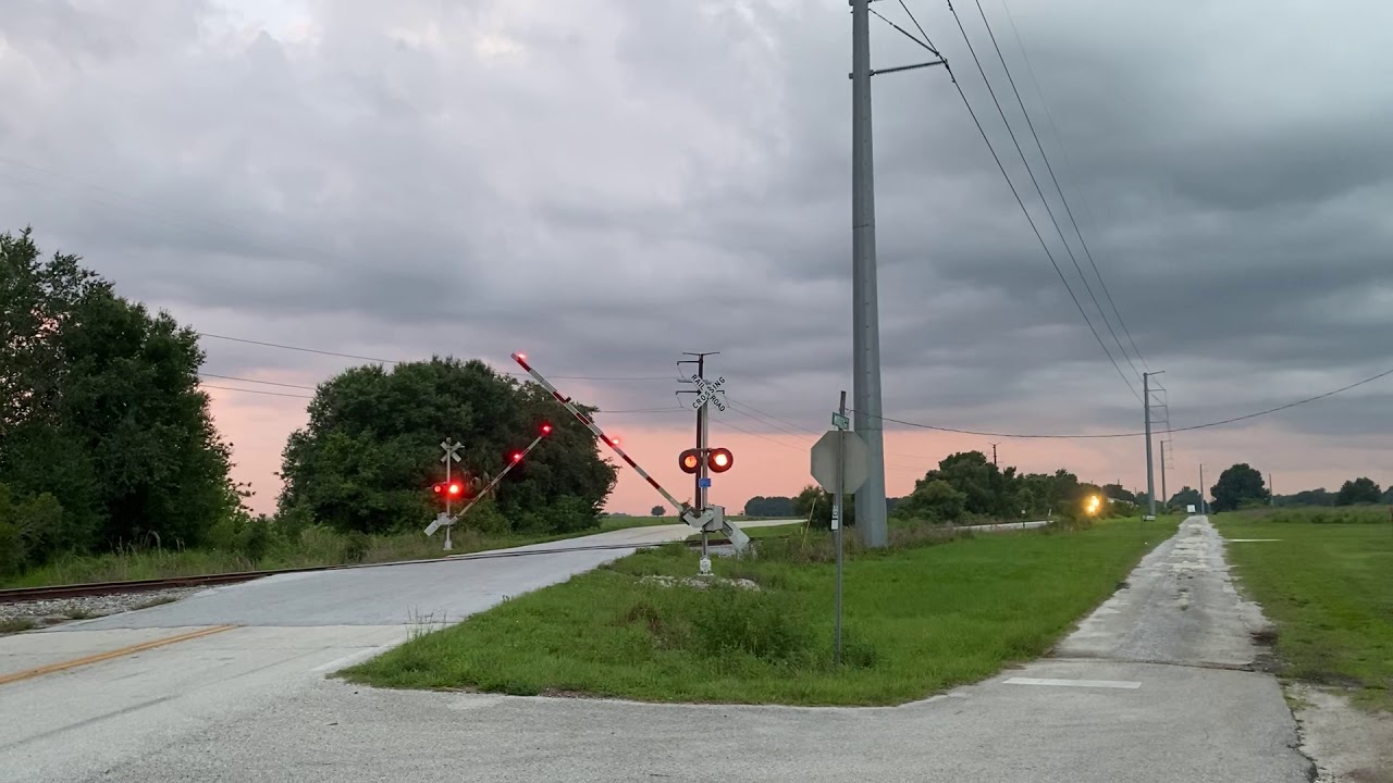 CSX in Hardee County,FL/CR 661 DeSoto-Hardee County Line on 5/27/2020