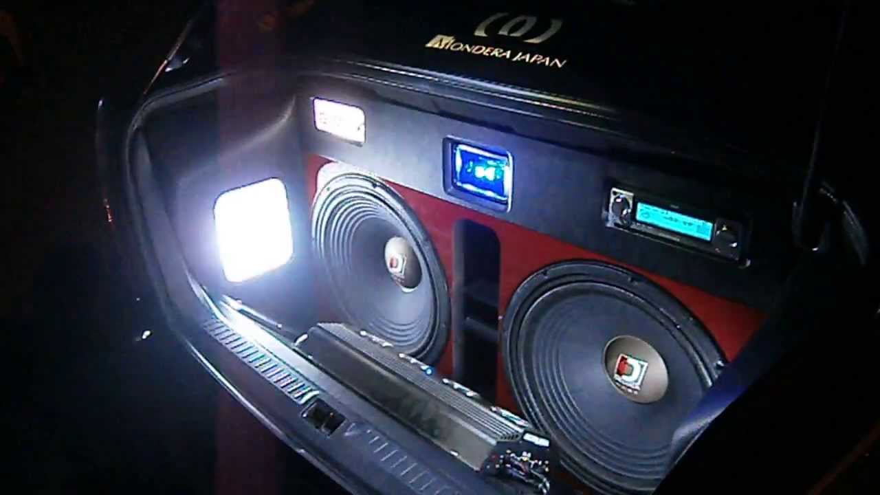 NISSAN フーガ　DIECOCK　トランクオーディオ　外向き