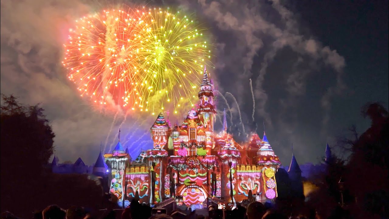 FULL Believe in Holiday Magic Fireworks 2024 at Disneyland! - Christmas Time Show Early Premiere