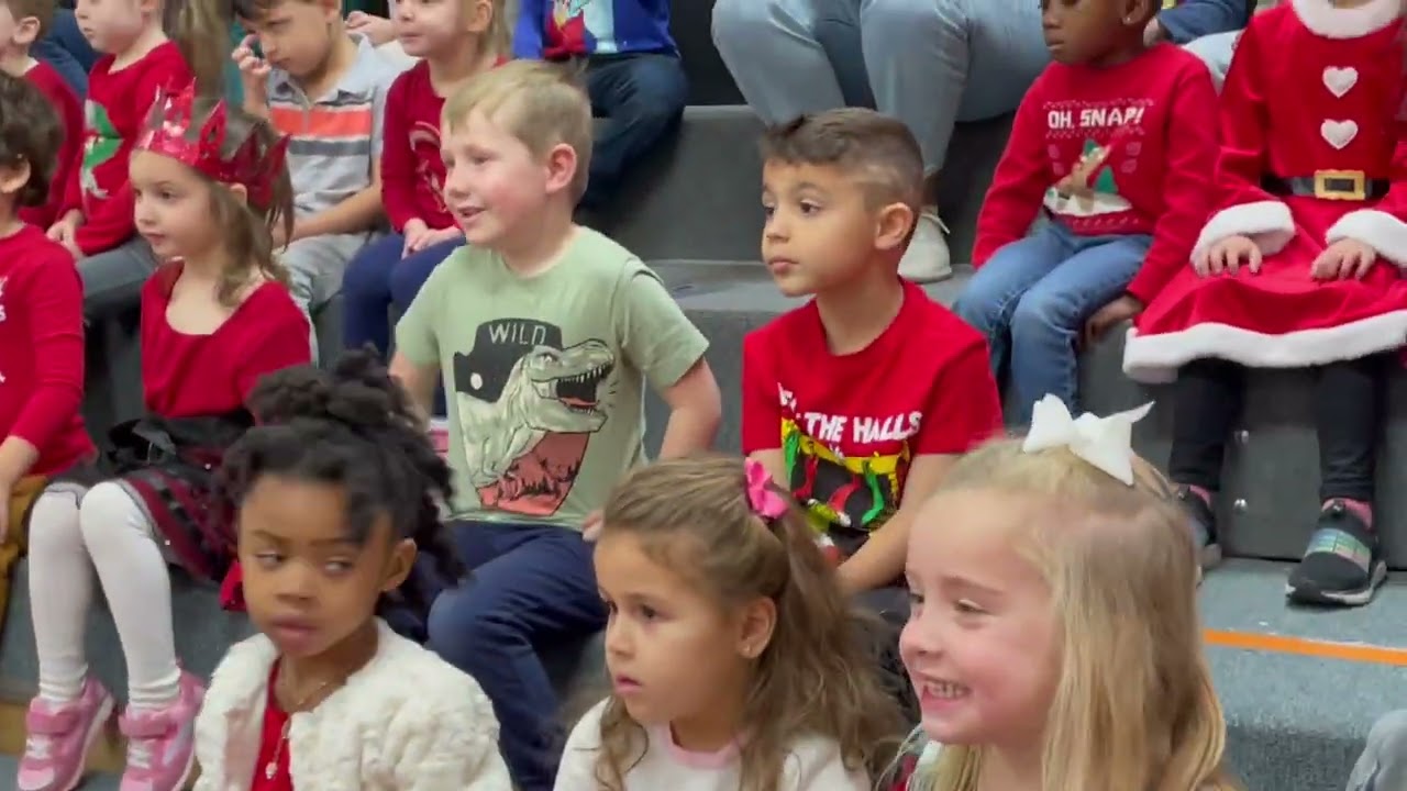 Christmas Video at Tom Thumb Preschool #4