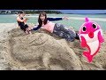 엄청 큰 아기상어를 만들어봤어요!! 서은이의 핑크퐁 아기상어 모래놀이 바다가에서 만들기 Pinkfong Sand Toy