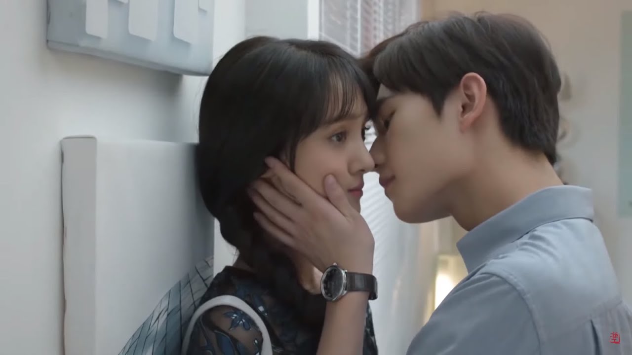 เวยเวยทำตัวเหมือนแอบหนีตามผู้ชายมา | เวยเวยเธอยิ้มโลกละลาย - LoveO2O《微微一笑很倾城》 | หยางหยาง,เจิ้งส่วง