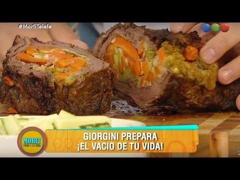 Video: Cómo Cocinar Lucio Relleno En El Horno