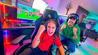 MINHA PRIMEIRA GAMEPLAY * ROBLOX *