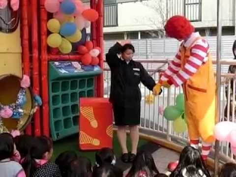 ハロードナルド！ のマジック「瞬間移動」Ronald McDonald's Show Time