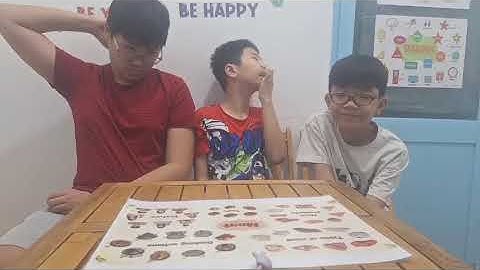 Tiếng Anh Giao Tiếp Phan Thiết: Tony, Tommy and Feric practices talking about Meat
