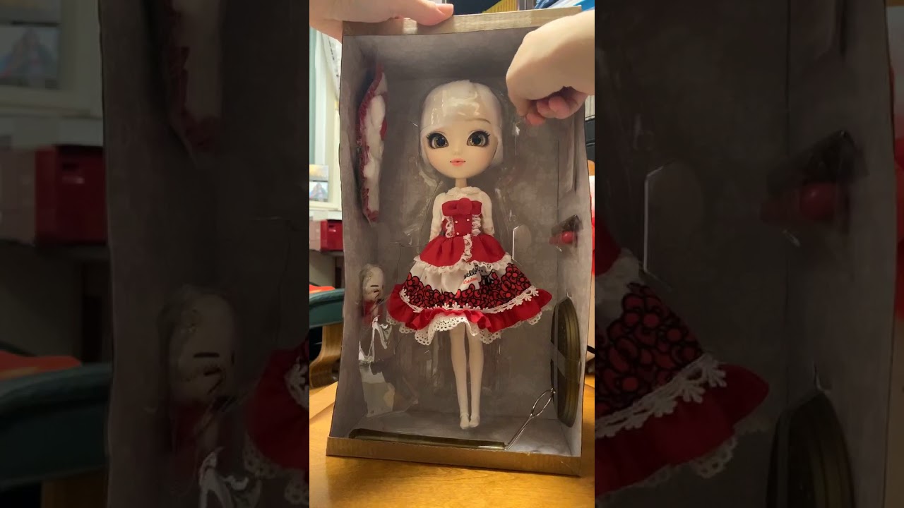Pullip Hello Kitty 45th anniversary Unboxing Video