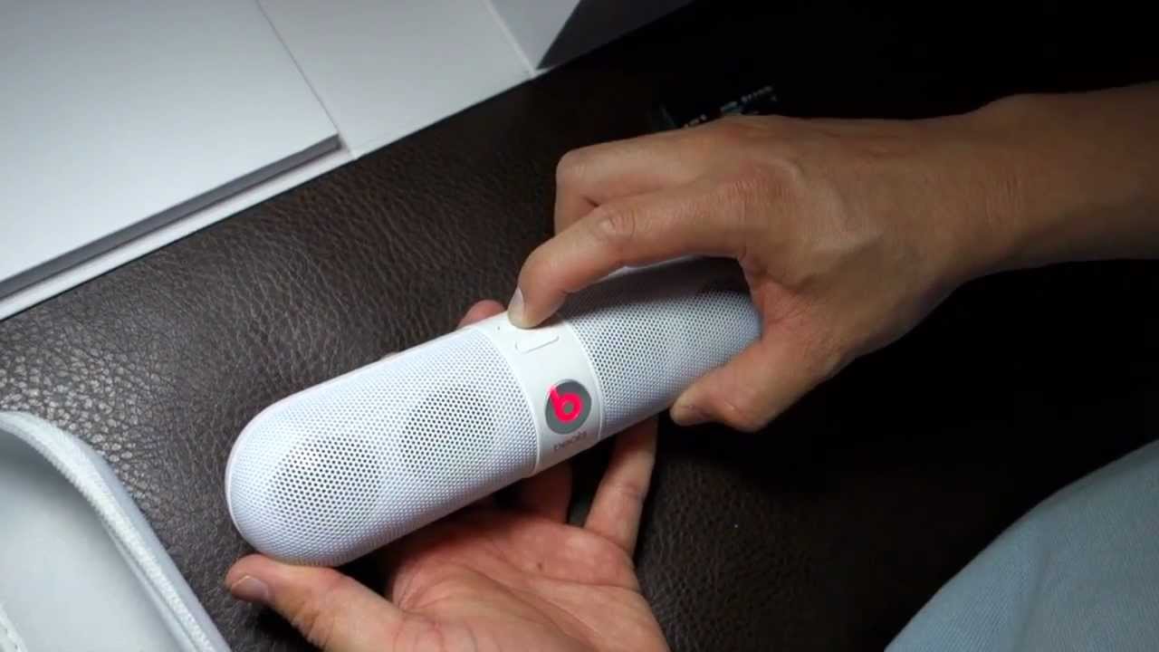 Beats by Dr Dre Pill Unboxing BeatsPill - YouTube