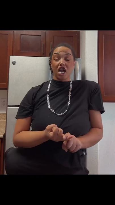 Wheww chile 😂😂😂  NEVER judge a cover by its BOOK .. okay!!? ..#sheiladyeah #shamar