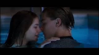 Romeo & Juliet Kiss Scene