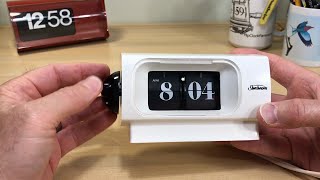 Closer look at the Sunbeam DT4 flip clock