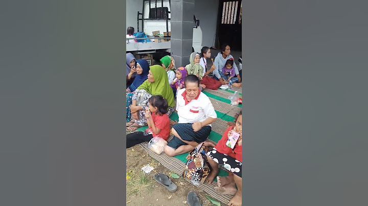Seru nonton karnaval bareng dengan emak emak...😁👏👏👍👍👍