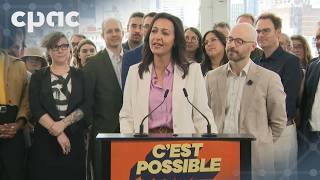 Élections québécoises de 2026 : Lancement de la campagne de Québec solidaire
À Montréal, dans le Vieux-Port, la porte-parole de Québec solidaire, Ruba Ghazal répond aux questions des journalistes en cette première journée de la campagne électorale québécoise. Elle affirme vouloir surprendre une fois de plus les Québécois, malgré « un vent de face » dans les sondages. Elle place l’économie, la guerre tarifaire, le coût de la vie et la fiscalité au cœur de sa campagne. QS propose notamment une réforme fiscale visant davantage les contribuables les plus riches. À la suite de son allocution, Ruba Ghazal répond aux questions des médias. ( 27 août 2026) Élections québécoises de 2026 : Lancement de la campagne de Québec solidaire