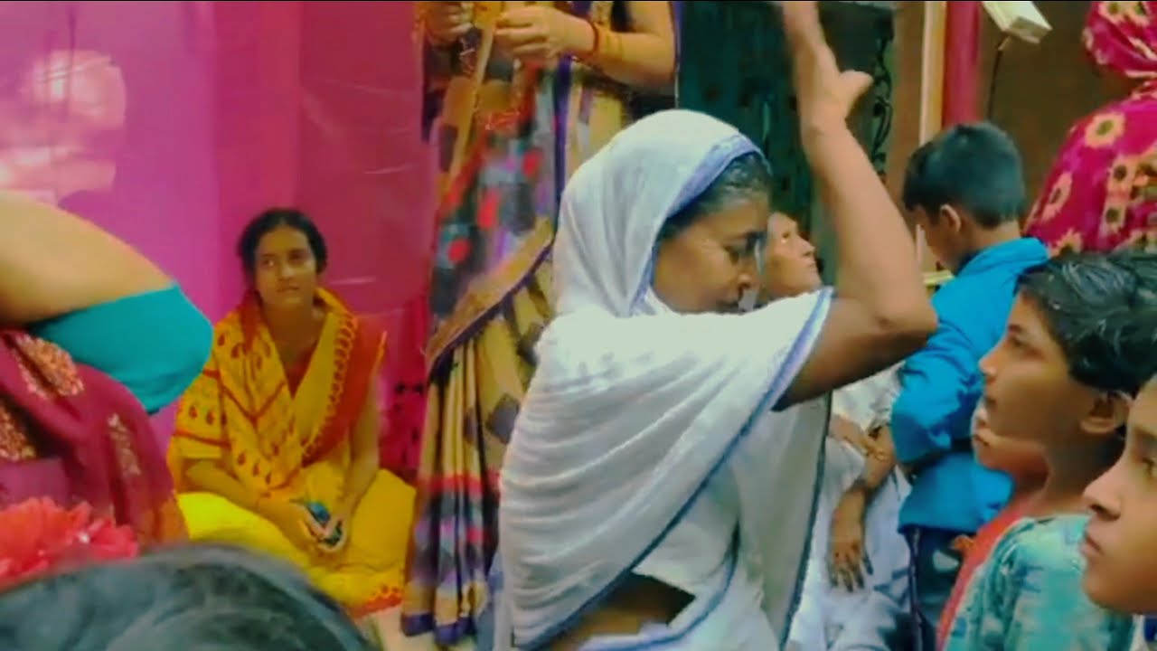 ভালবাসার আগুন জেলে কেন তুমি চলে গেলে 😔😔