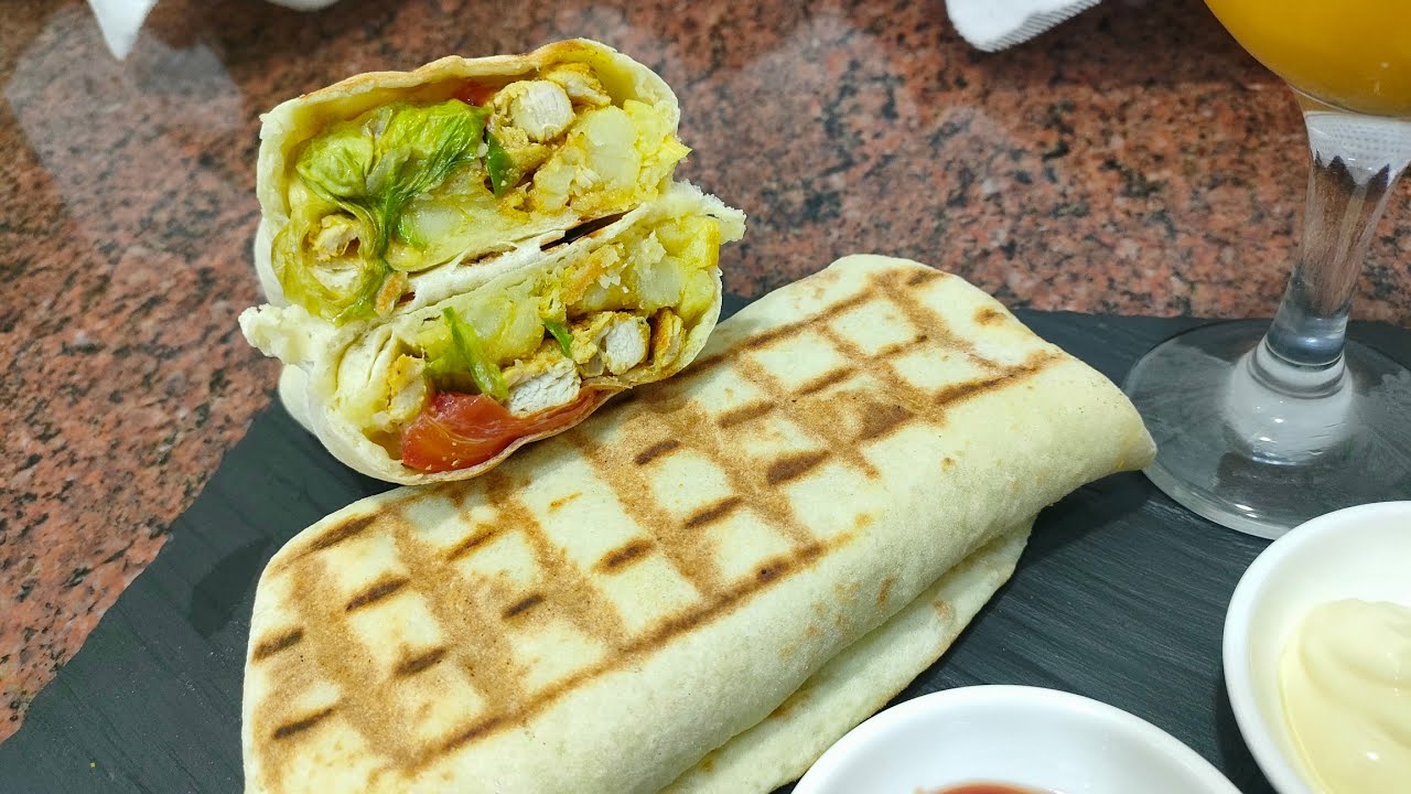 وصفة صيفية خفيفة /خبز بعجينة سهلة وبنينة سندويشات ساهلة وخفيفة