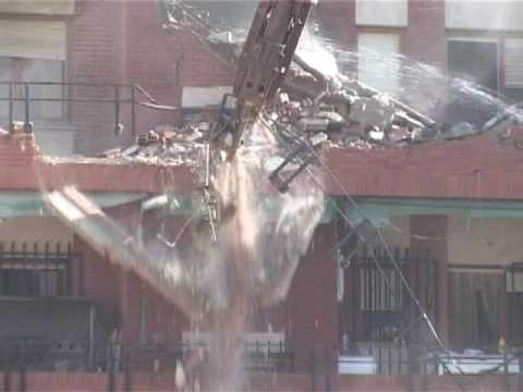 DEMOLICIÓN EDIFICIOS AVENIDA CONSTITUCIÓN SAN FERNANDO DE HENARES