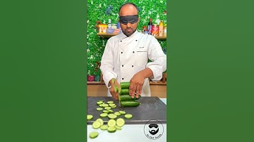 Check it out how this chef cut the cucumbers blindfolded 🥽🔪👨‍🍳🥒 #veggietwist #cuttingskills #chef