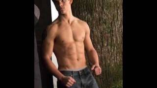 TAYLOR LAUTNER HOT SHIRTLESS PICS