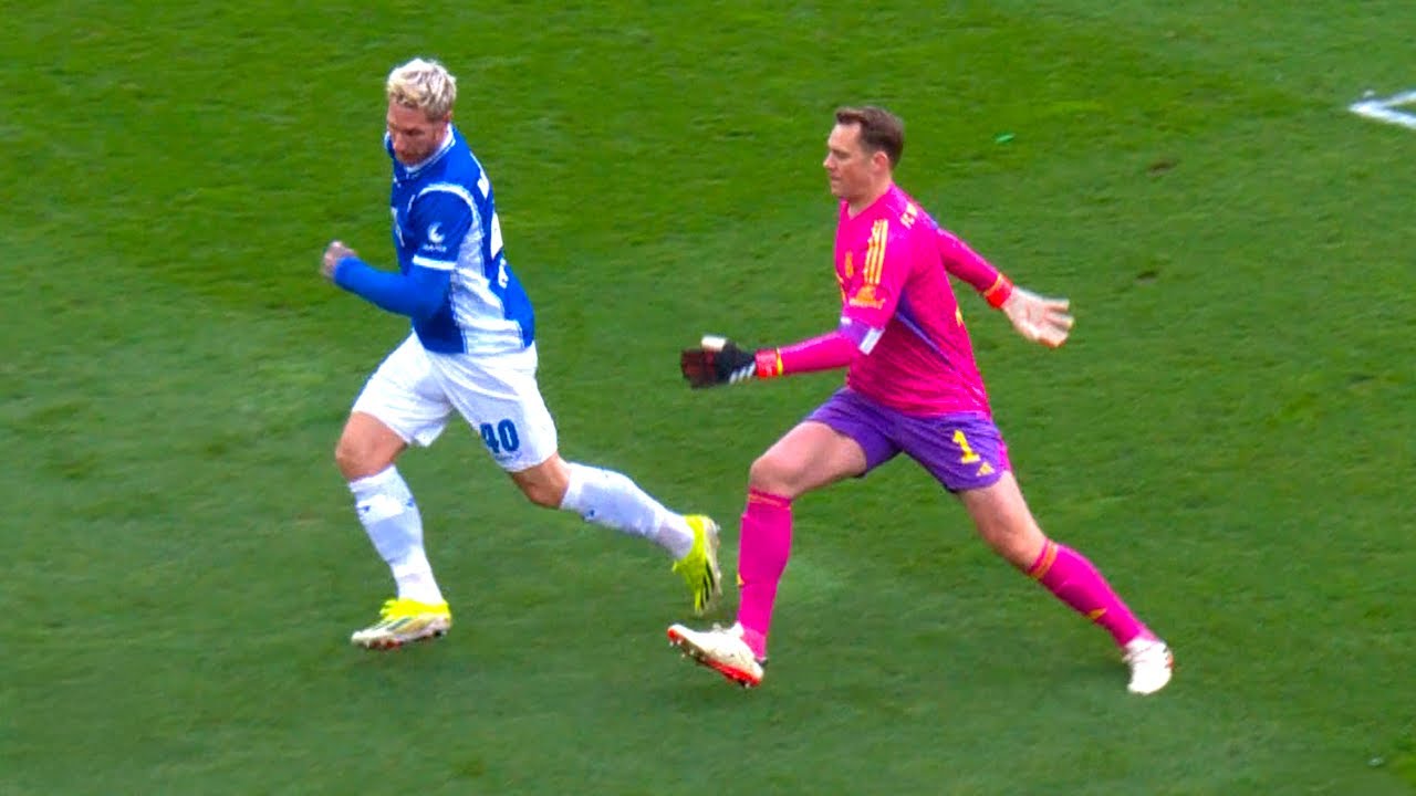 When Manuel Neuer Gets Bored
