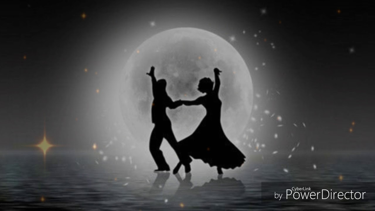 Танец песни день и ночь. Танцы под луной. Танцы при Луне. Лунный вальс. Арт танец при Луне.