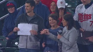 CWS@MIN: Fans get engaged at Target Field