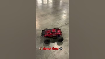 Arrma outcast 8s insane drifting #rc#arrma #outcast #drifting #drift #drift #rccar #fast #4x4 #awd