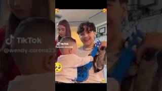 Aww que bonito el Xavi como papá 🙂 los hijos nos cambian la actitud 😇🥰 (el video no es mío) Details