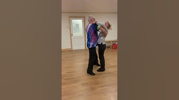 19.10.22 Intermediates Waltz (Nat. Hesitation, Double Reverse Spin, Chasse to R, Outside Change)